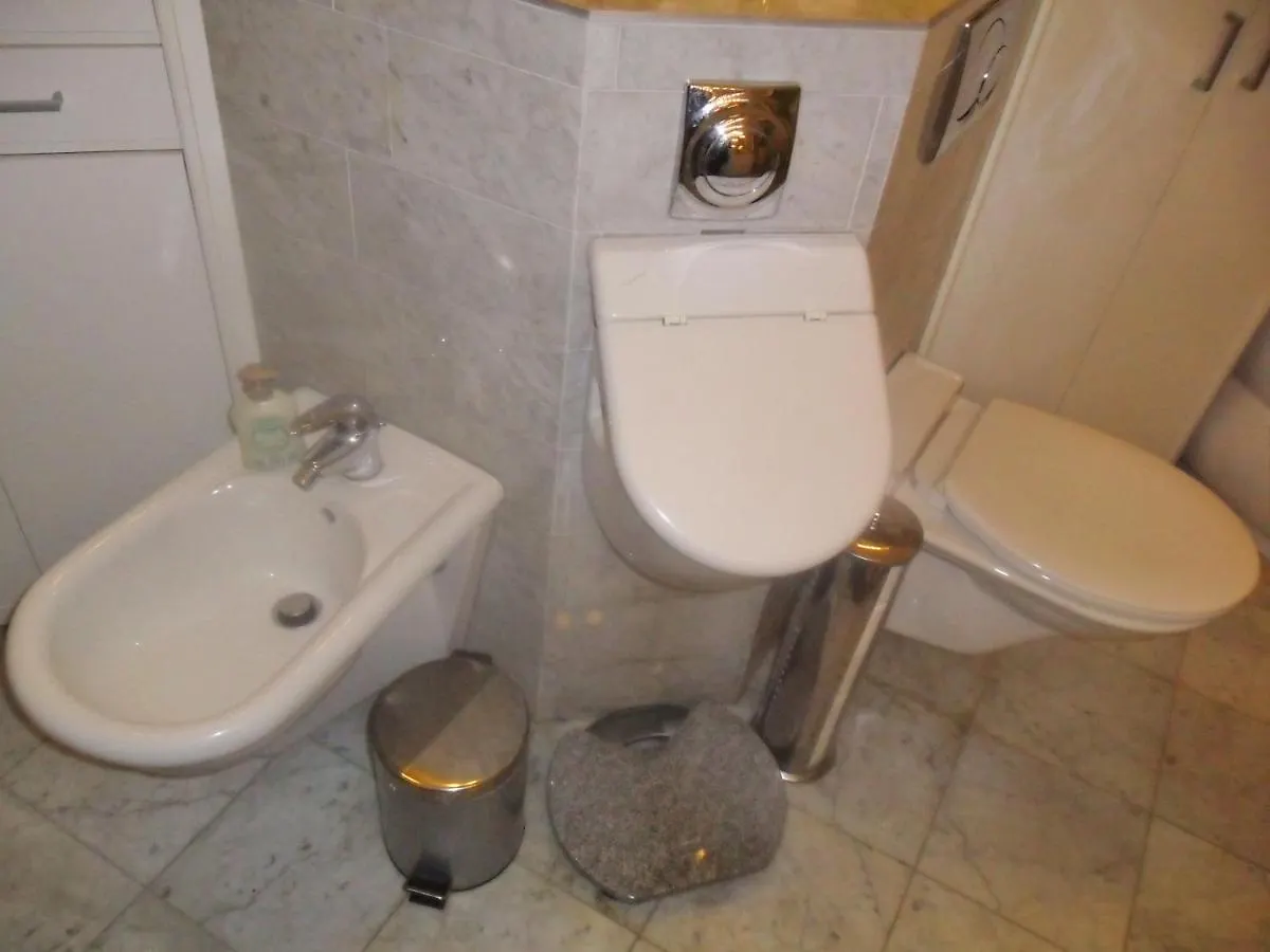 Luxury Near Castle Hotel Viena