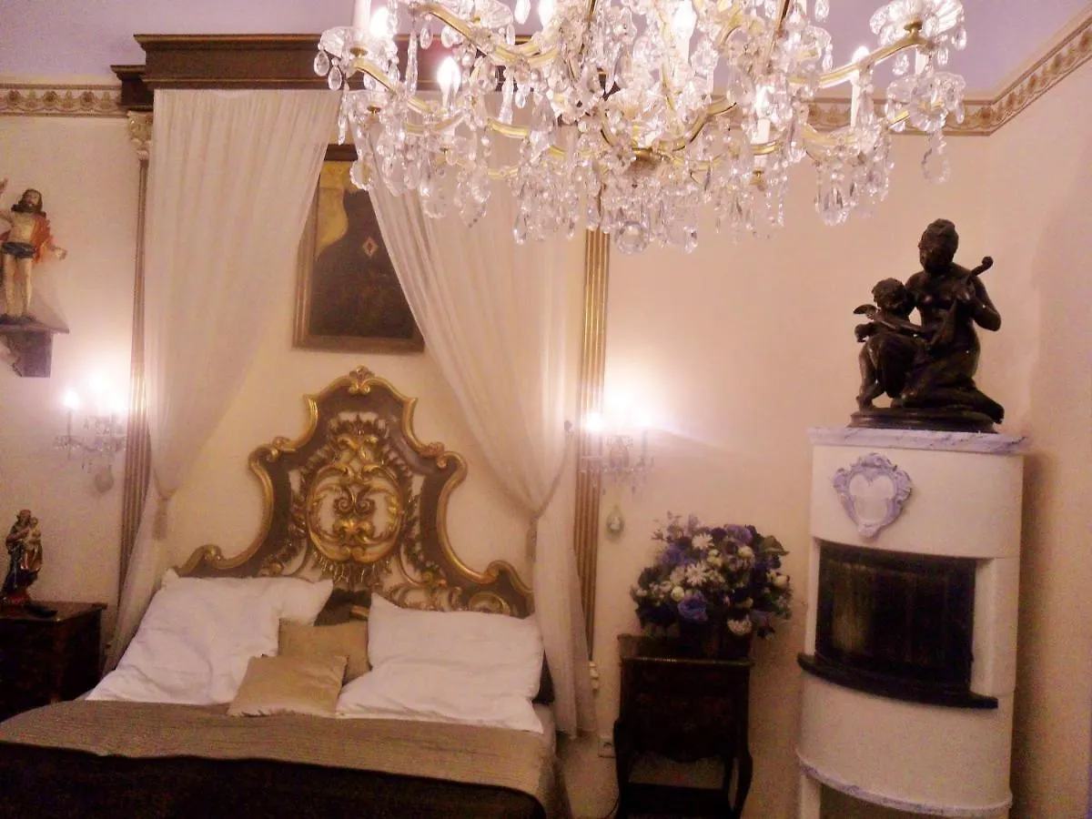 Luxury Near Castle Ξενοδοχείο Βιέννη Πανσιόν