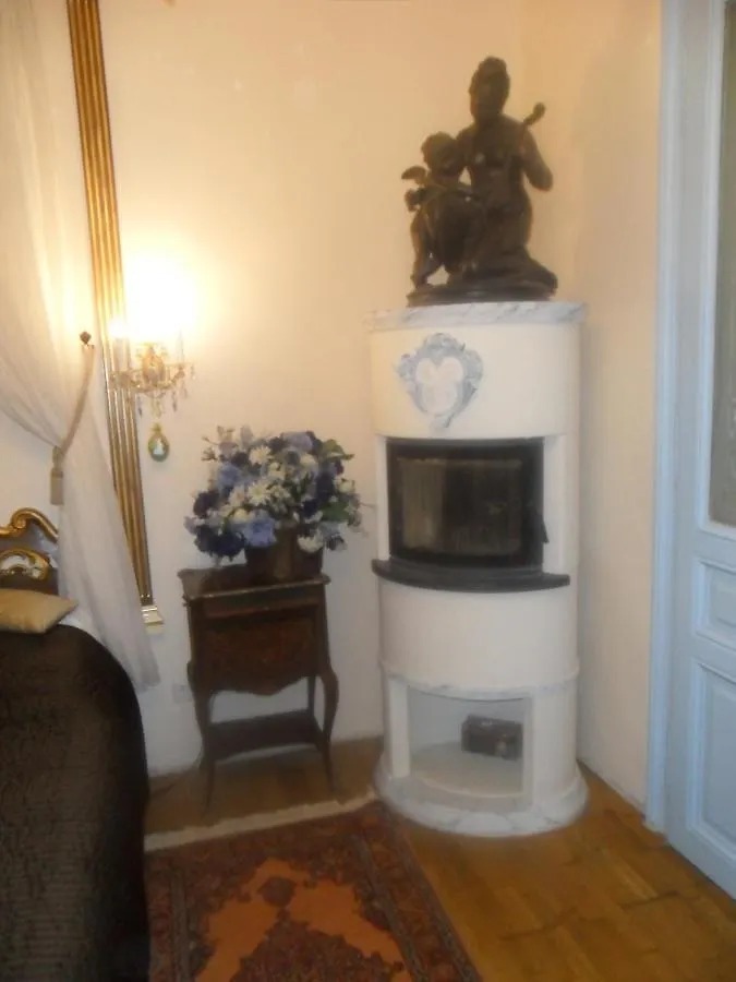 Luxury Near Castle Guest house