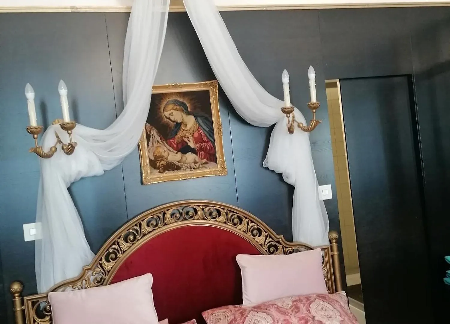 Luxury Near Castle Guest house