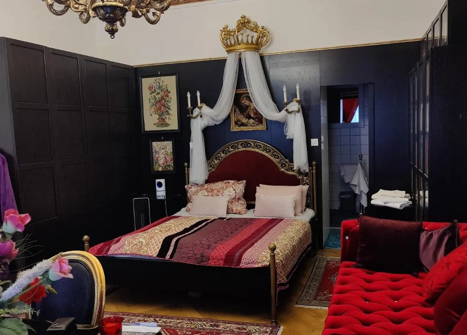 Luxury Near Castle Guest house