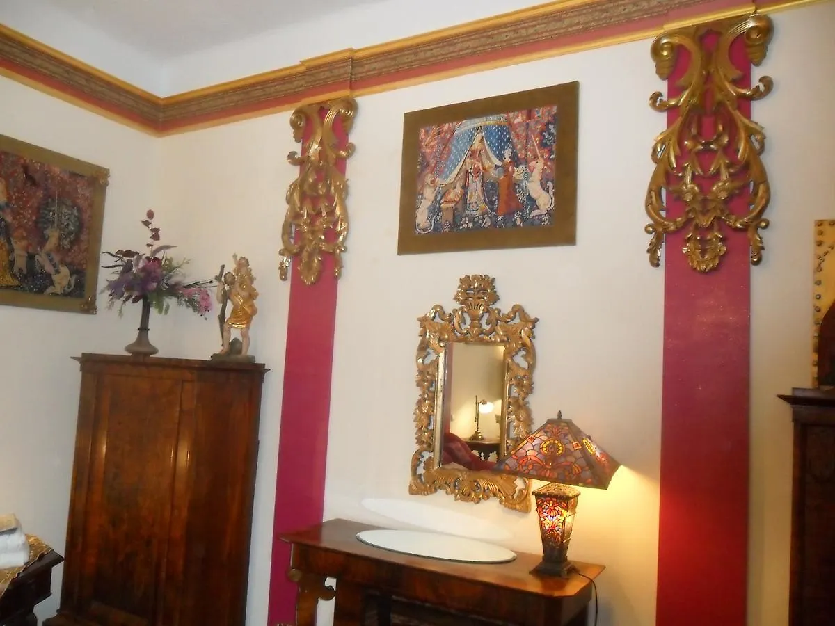 Luxury Near Castle Hotel Viena